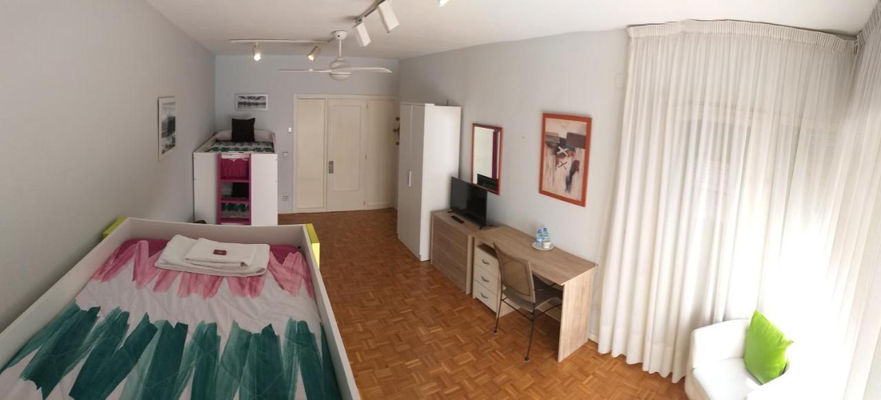 Pension Pamplonabeds Экстерьер фото