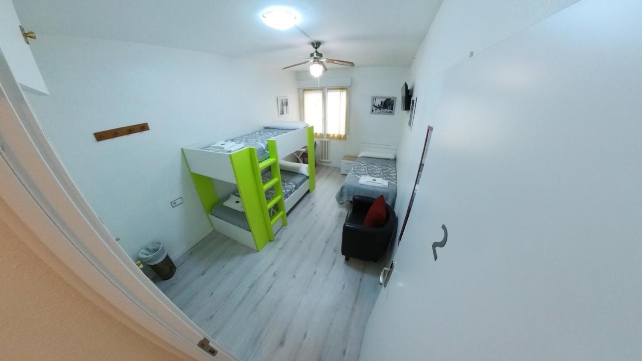 Pension Pamplonabeds Экстерьер фото