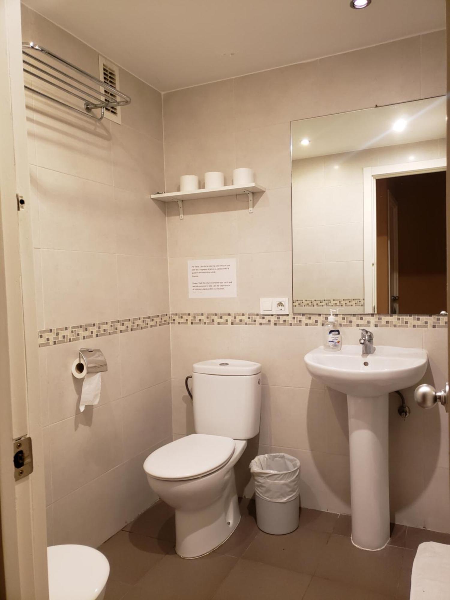Pension Pamplonabeds Экстерьер фото