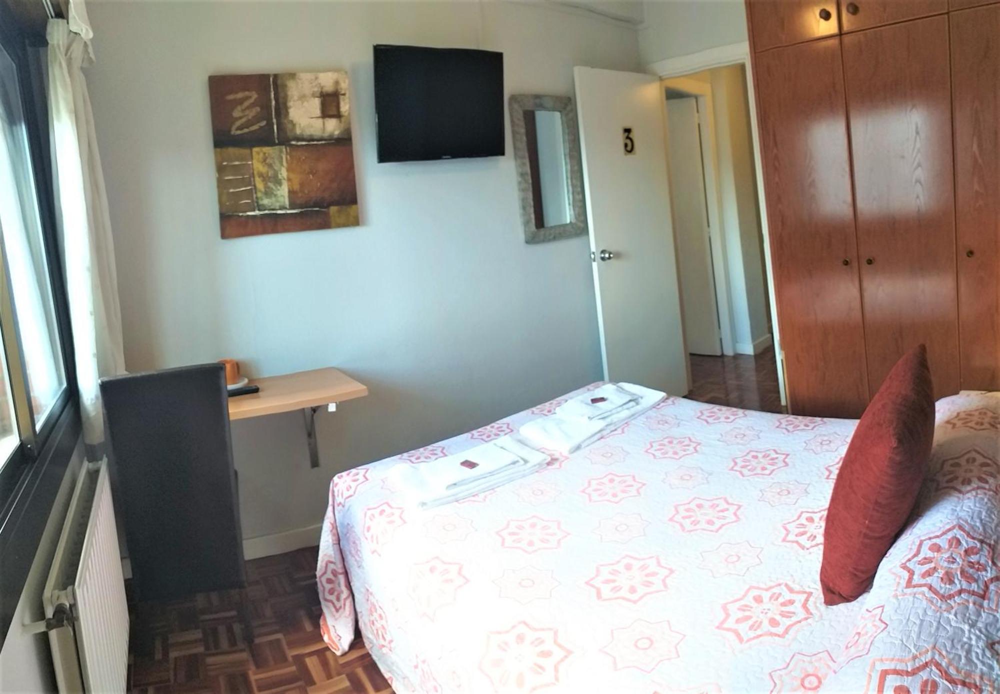 Pension Pamplonabeds Экстерьер фото