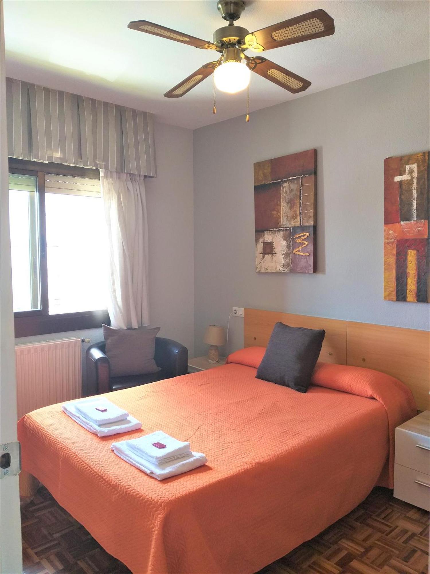 Pension Pamplonabeds Экстерьер фото