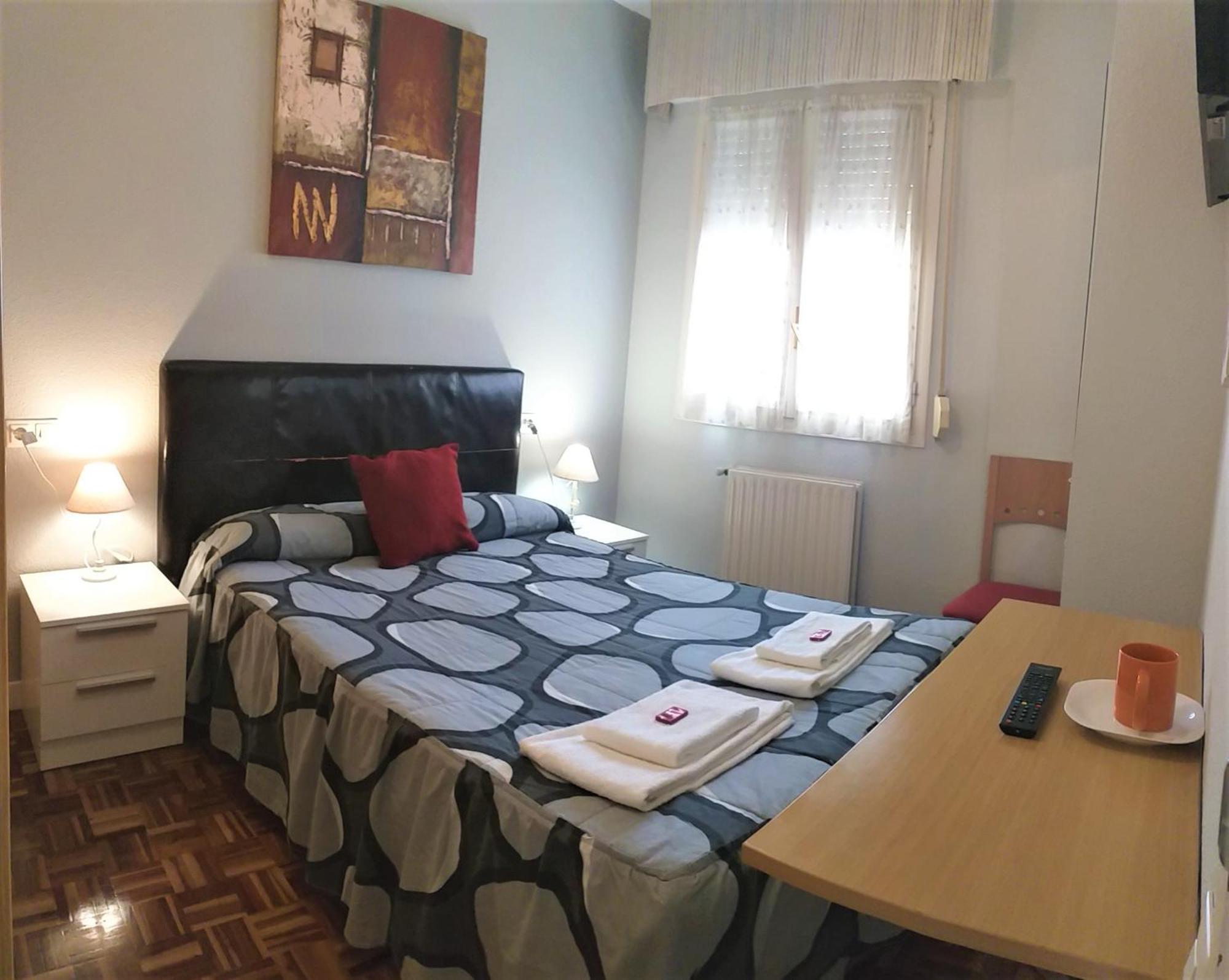 Pension Pamplonabeds Экстерьер фото