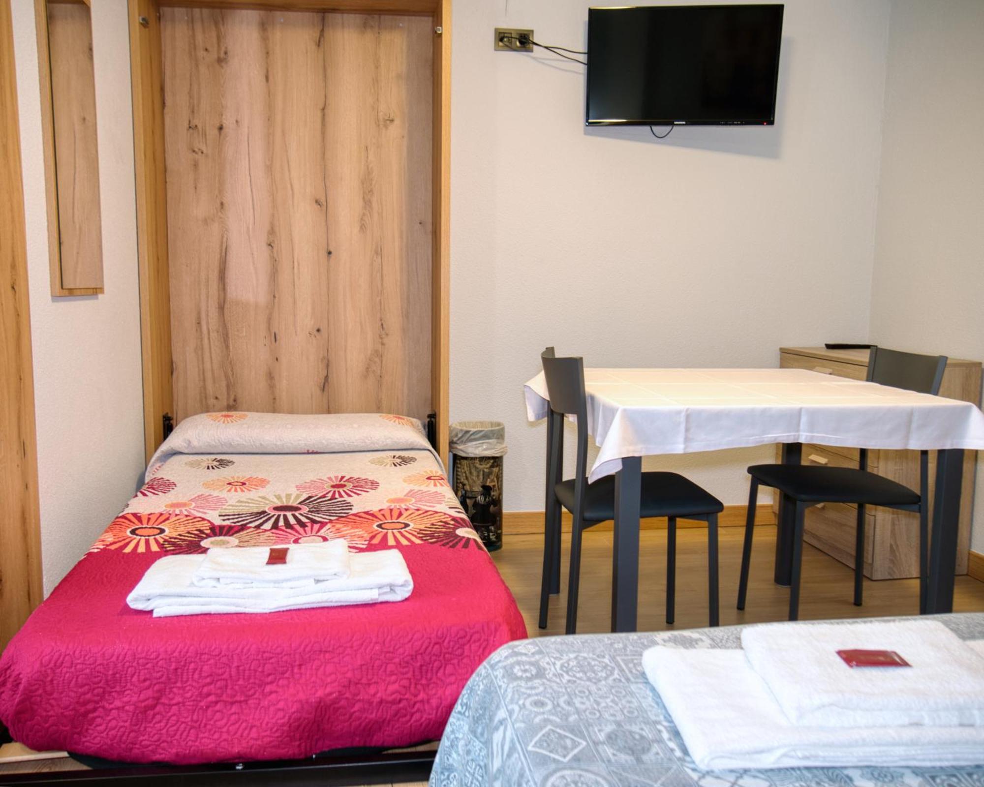 Pension Pamplonabeds Экстерьер фото
